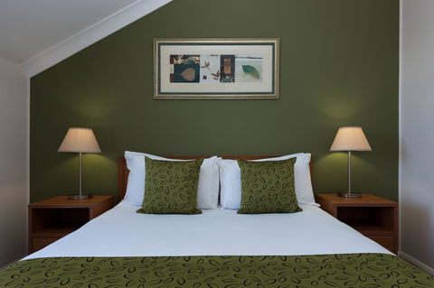 Leisure Inn Spires - Accommodation Rockhampton 1