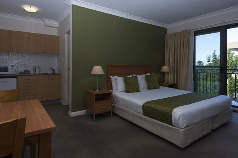 Leisure Inn Spires - Accommodation Rockhampton 4