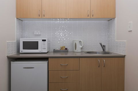 Leisure Inn Spires - Accommodation Rockhampton 5