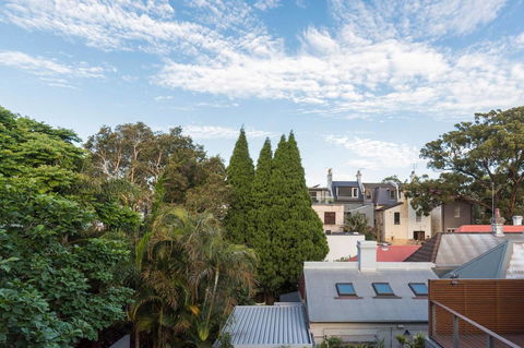 Nobbs Â· Executive 2 Storey Sydney Apartment With Pool - Accommodation Rockhampton 17