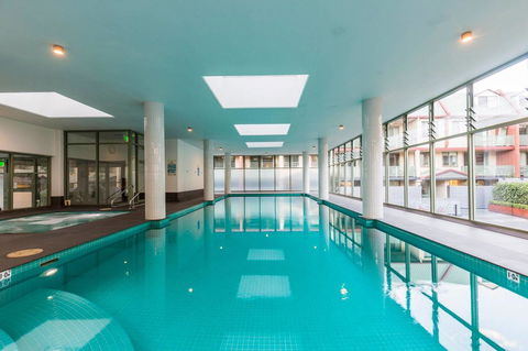 Nobbs Â· Executive 2 Storey Sydney Apartment With Pool - Accommodation Rockhampton 12