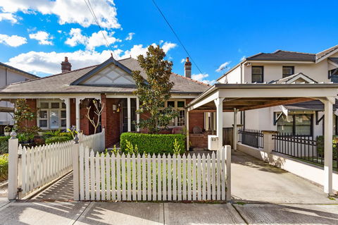 Drummoyne 3 Bedroom Home (62ALE) - Accommodation Rockhampton 0
