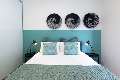 Large Light Luxe 3BDR 2BA Free Parking - Walk To Sydney Uni And RPA - Accommodation Rockhampton 7