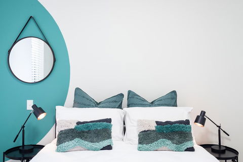 Large Light Luxe 3BDR 2BA Free Parking - Walk To Sydney Uni And RPA - Accommodation Rockhampton 9
