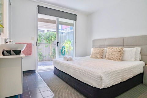 Hastings By The Sea - Accommodation Rockhampton 2