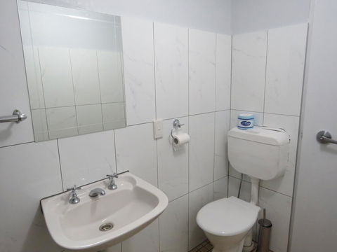 Newtown Cozy Stays - Accommodation Rockhampton 3