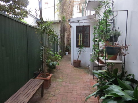 Newtown Cozy Stays - Accommodation Rockhampton 5