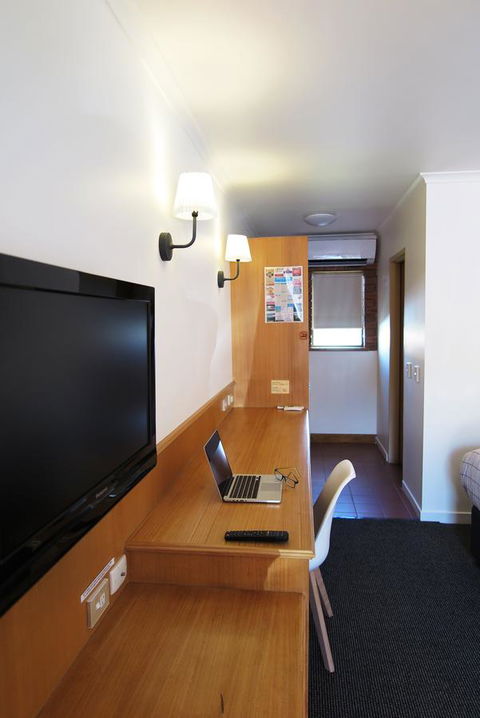 Summerhill Motor Inn - Accommodation Rockhampton 11