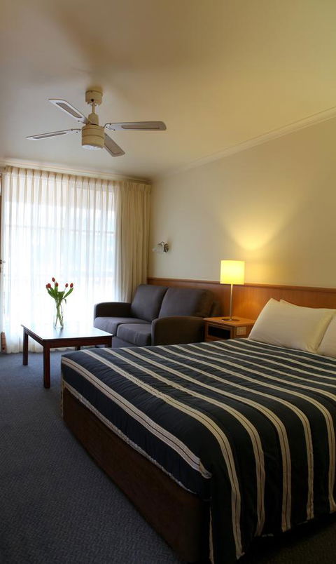 Summerhill Motor Inn - Accommodation Rockhampton 13