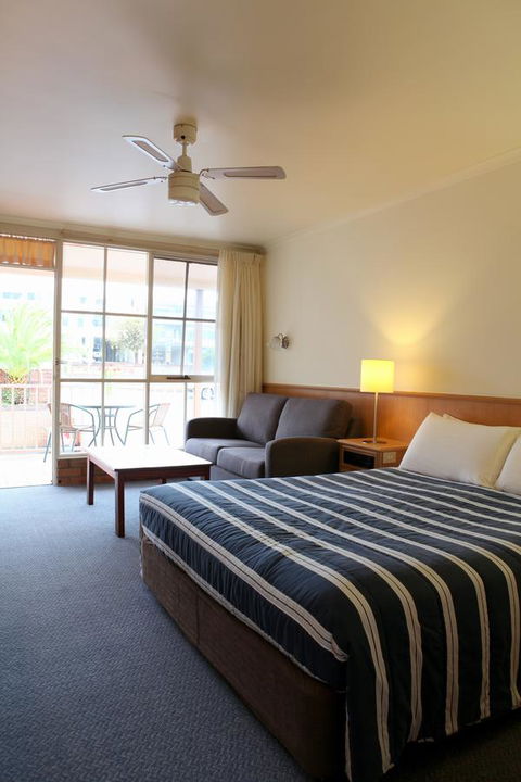 Summerhill Motor Inn - Accommodation Rockhampton 33