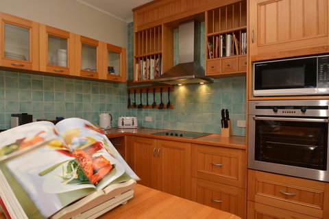 JE Guesthouse, Central To All The Hunter Valley Has To Offer - Accommodation Rockhampton 14