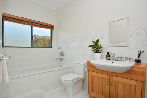 JE Guesthouse, Central To All The Hunter Valley Has To Offer - Accommodation Rockhampton 23