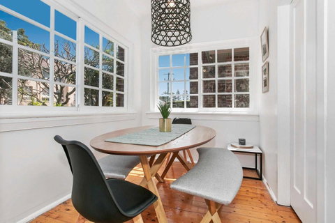 Seaspray - Manly Beach Apartment Close To The Sand - Accommodation Rockhampton 2
