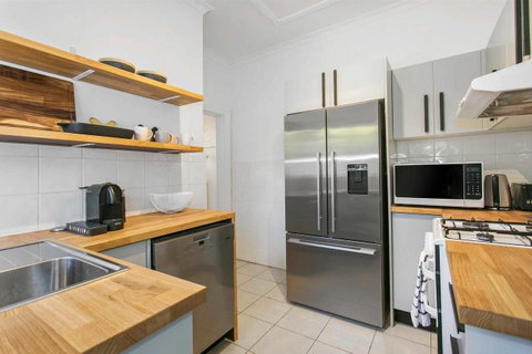 Seaspray - Manly Beach Apartment Close To The Sand - Accommodation Rockhampton 7