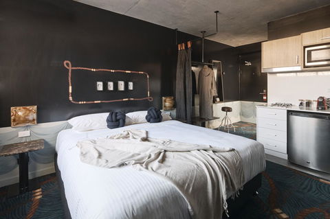 The Collectionist Newtown - Accommodation Rockhampton 36