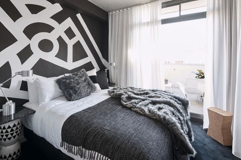 The Collectionist Newtown - Accommodation Rockhampton 5