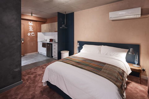 The Collectionist Newtown - Accommodation Rockhampton 25
