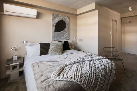 The Collectionist Newtown - Accommodation Rockhampton 13