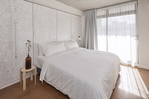 The Collectionist Newtown - Accommodation Rockhampton 15