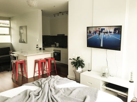 Woollahra Gem, Spectacular Views And Garden Paradise - Accommodation Rockhampton 10