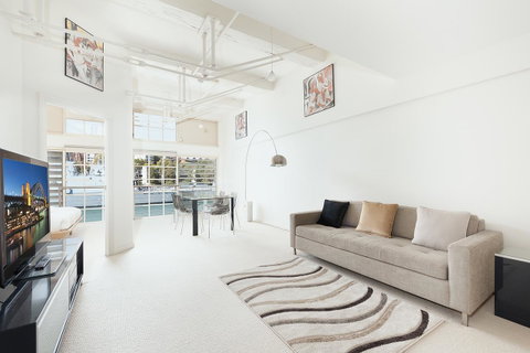 Waterfront Apartment On Sydney Harbour - Accommodation Rockhampton 6