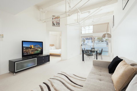 Waterfront Apartment On Sydney Harbour - Accommodation Rockhampton 1