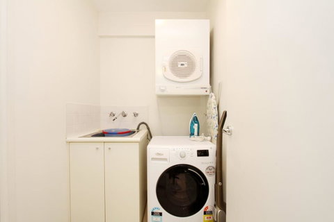 Waterfront Apartment On Sydney Harbour - Accommodation Rockhampton 9
