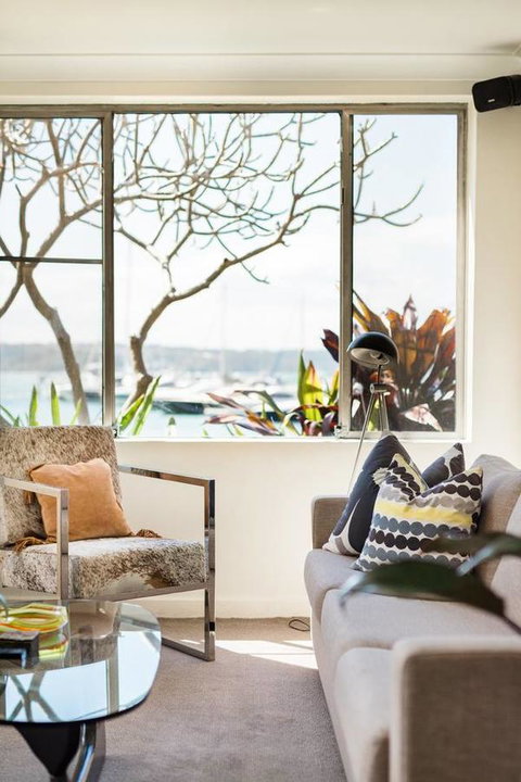 Waterfront Apartment Brimming With Inspirational Artwork - Accommodation Rockhampton 17
