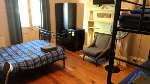 Newtown Backpackers - Accommodation Rockhampton 23