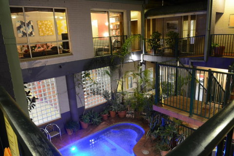 Newtown Backpackers - Accommodation Rockhampton 0