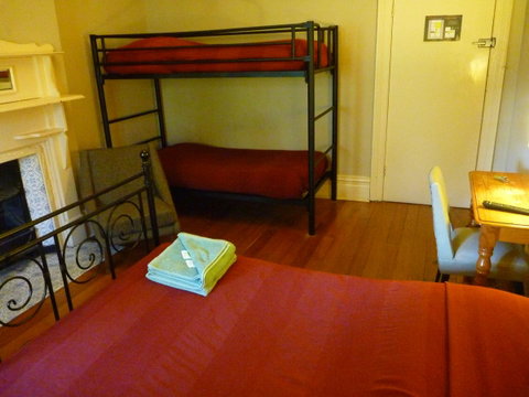 Newtown Backpackers - Accommodation Rockhampton 20