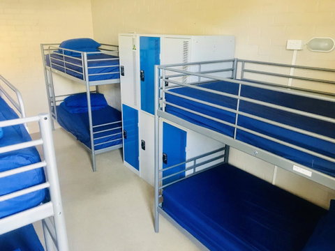Newtown Backpackers - Accommodation Rockhampton 10