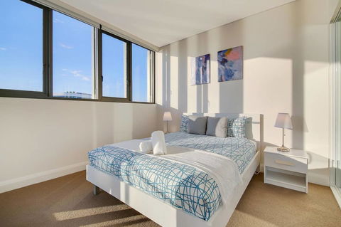 Stunning Sunset Water View 2BEDs On High Rises - Accommodation Rockhampton 6