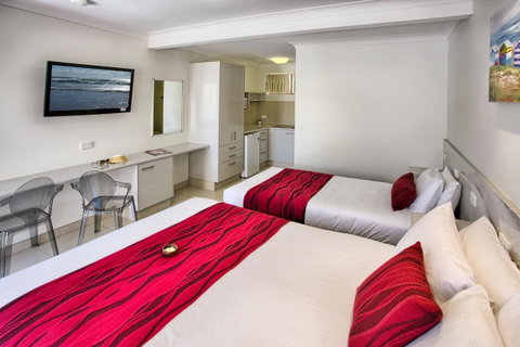 Hibiscus Motel - Accommodation Rockhampton 0