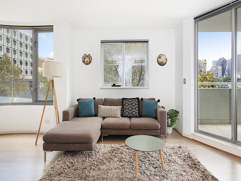 Lower Bridge And Sails - Executive 2BR Darlinghurst Apartment With Balcony And Rooftop Views - Accommodation Rockhampton 4