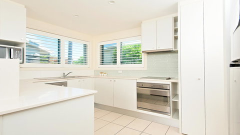 Pacific Blue, Salamander Bay - Accommodation Rockhampton 12