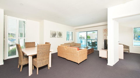 Pacific Blue, Salamander Bay - Accommodation Rockhampton 35