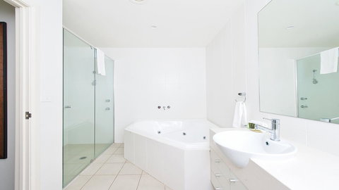 Pacific Blue, Salamander Bay - Accommodation Rockhampton 16