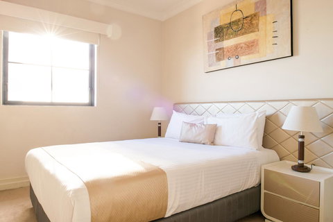 Seasons Harbour Plaza - Accommodation Rockhampton 6