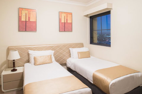 Seasons Harbour Plaza - Accommodation Rockhampton 5