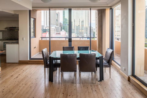 Seasons Harbour Plaza - Accommodation Rockhampton 12