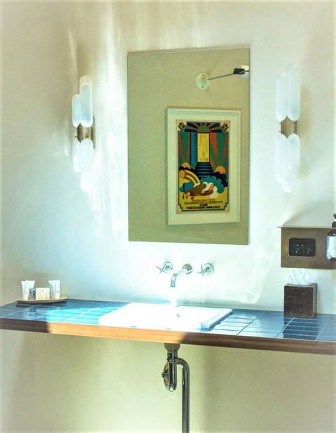 Beach Hotel Resort - Accommodation Rockhampton 7