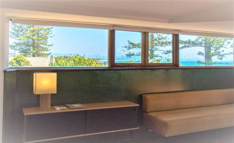 Beach Hotel Resort - Accommodation Rockhampton 13