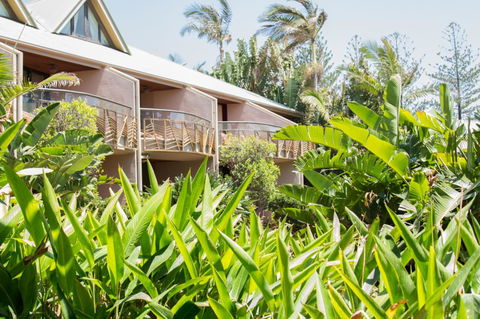 Beach Hotel Resort - Accommodation Rockhampton 4