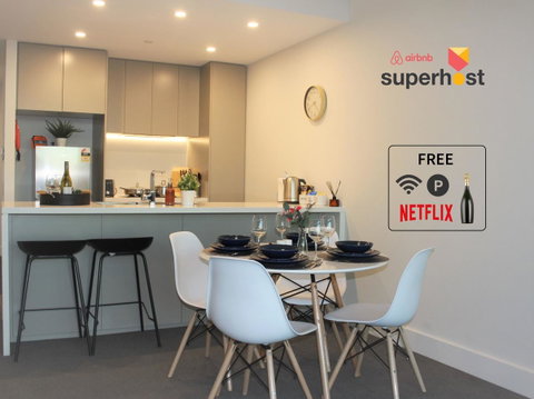 Stunning Views Sydney Olympic Park - Accommodation Rockhampton 0