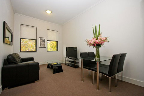 The Star Apartments - Accommodation Rockhampton 0