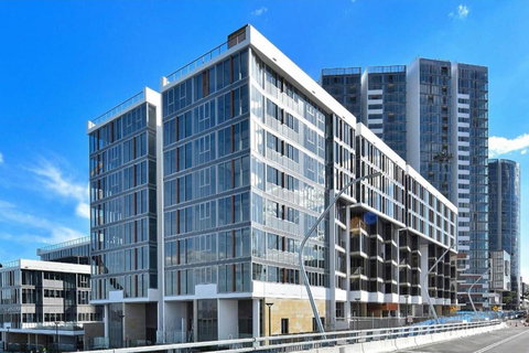 Brand New 3 Bedrooms Apt With Waterfront View - Accommodation Rockhampton 17