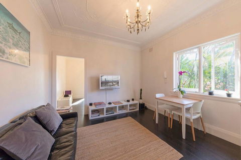 BONDI BEACH PRIME 1 Bedroom + Sunroom - Accommodation Rockhampton 3
