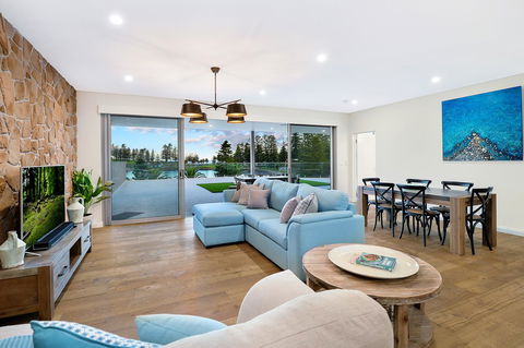 Belle Vue- Penthouse At Black Beach - Accommodation Rockhampton 5