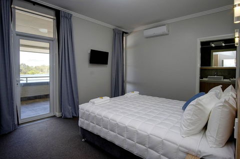 Lakes And Ocean Hotel Forster - Accommodation Rockhampton 12